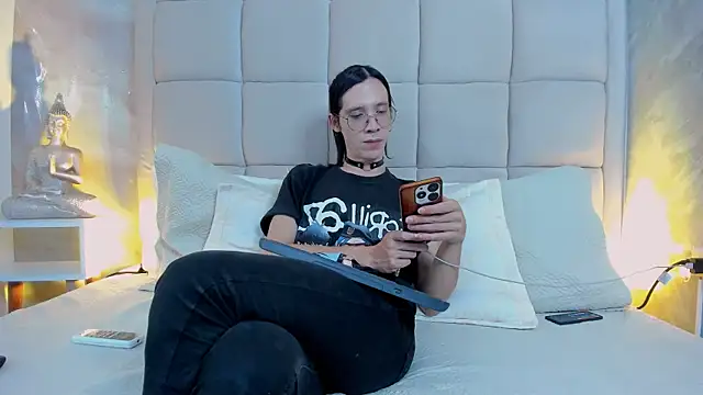 Hecatee 77 online show from 21, 10, 2025