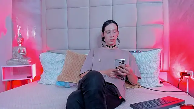 Hecatee 77 online show from 28, 11, 2025