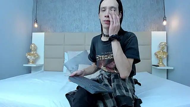 Hecatee 77 online show from 18, 3, 2026