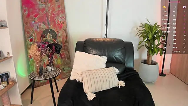 ninaa sky online show from 6, 10, 2025