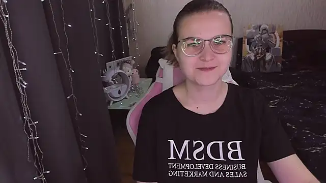 MissBrightShine online show from 19, 10, 2025