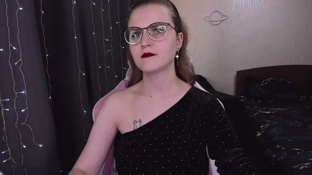 MissBrightShine online show from 26, 2, 2025