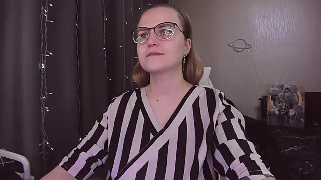 MissBrightShine online show from 30, 11, 2025