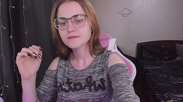 MissBrightShine online show from 5, 3, 2025