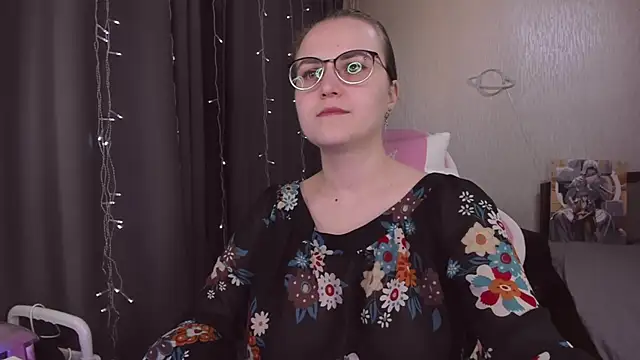 MissBrightShine online show from 15, 11, 2025