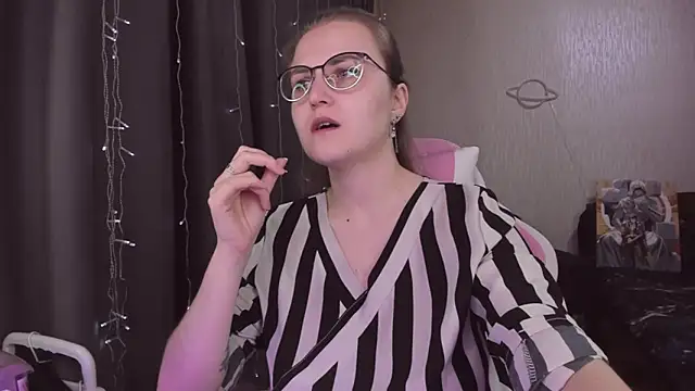 MissBrightShine online show from 26, 11, 2025