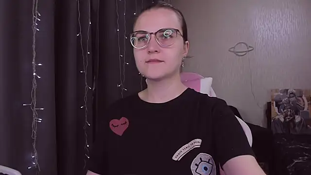 MissBrightShine online show from 15, 10, 2025