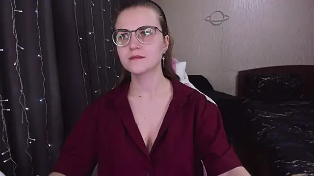 MissBrightShine online show from 27, 2, 2025