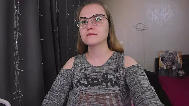 MissBrightShine online show from 13, 2, 2026