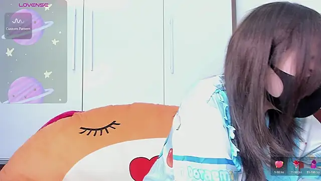 alonelove   online show from 12, 9, 2025