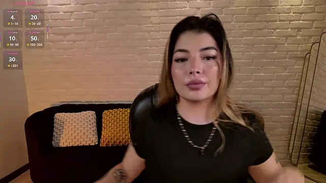 LisaMonroe  online show from 27, 9, 2025