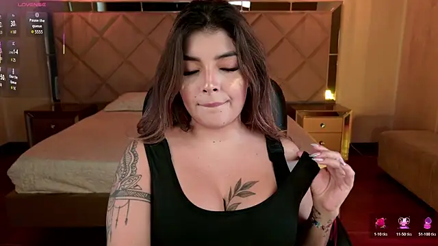 LisaMonroe  online show from 12, 3, 2026