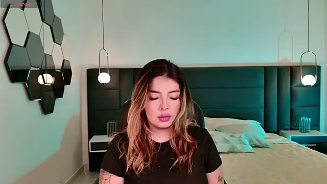 LisaMonroe  online show from 21, 9, 2025