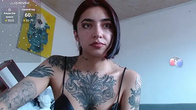 ZoeBakers  online show from 8, 10, 2025