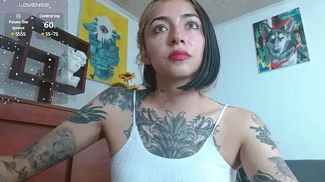 ZoeBakers  online show from 18, 2, 2025