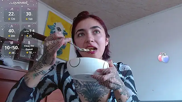 ZoeBakers  online show from 25, 9, 2025