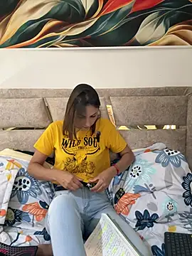 letiziia sky1 online show from 13, 2, 2026