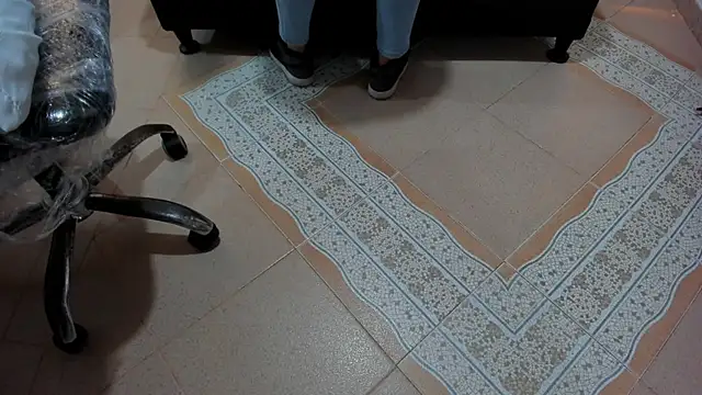 letiziia sky1 online show from 8, 11, 2025