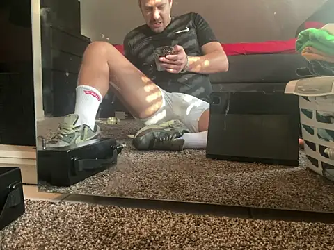 Snapshot of LeviXtreme chatting on 16, 2, 2025 LeviXtreme online show from 16, 2, 2025