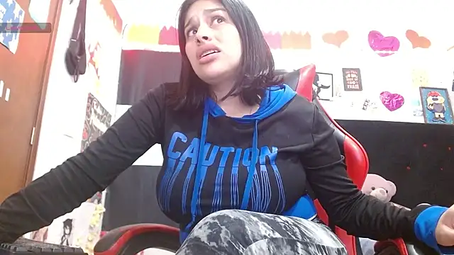 Snapshot of Saray_extrovert_ chatting on 13, 5, 2026 Saray extrovert online show from 13, 5, 2026
