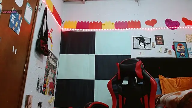 Saray extrovert  online show from 4, 3, 2026