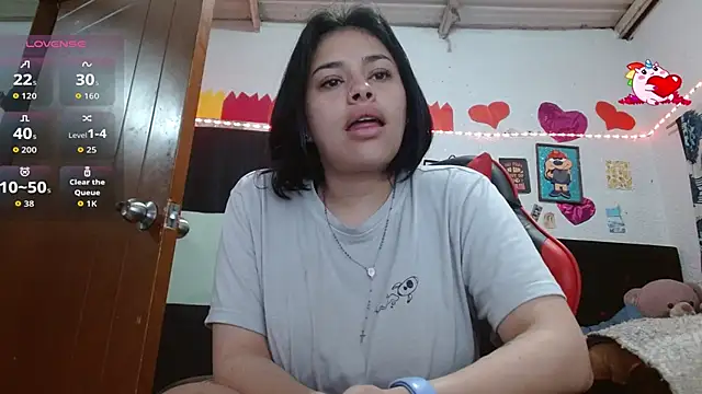 Saray extrovert  online show from 3, 12, 2025