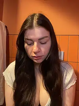 Snapshot of EllyNora chatting on 19, 11, 2025 EllyNora online show from 19, 11, 2025