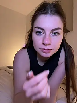 EllyNora online show from 5, 2, 2025