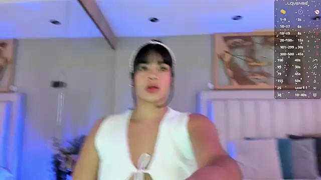 Paula Desousa online show from 8, 4, 2026