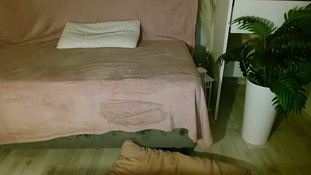 Imcarrieberry online show from 10, 2, 2026