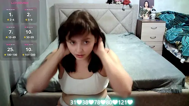 Snapshot of juliettkalen chatting on 15, 10, 2025 juliettkalen online show from 15, 10, 2025