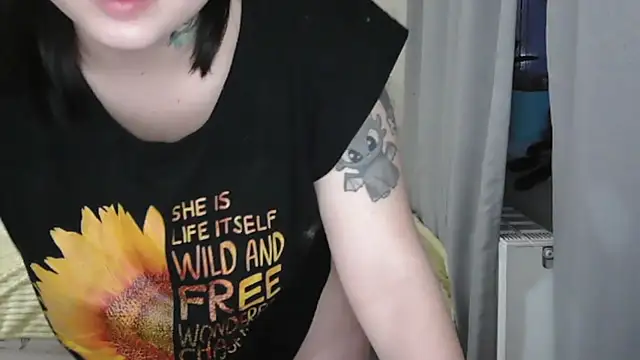 Snapshot of juliettkalen chatting on 6, 1, 2026 juliettkalen online show from 6, 1, 2026