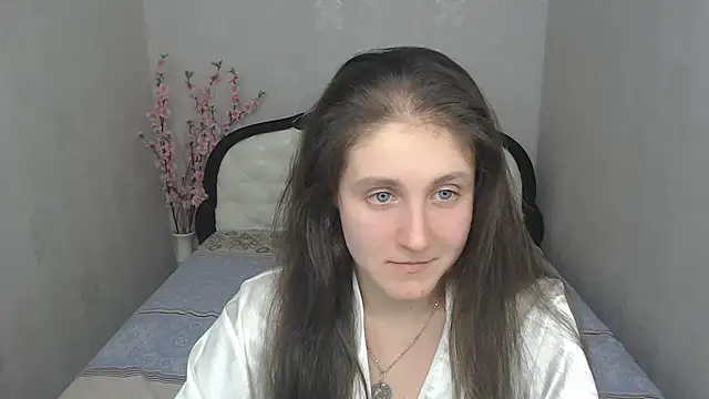 Holliy Cooper online show from 19, 2, 2025