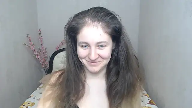 Holliy Cooper online show from 18, 3, 2026