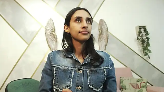 RoxanaCyrano  online show from 7, 10, 2025