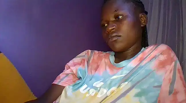 Snapshot of prettychic5 chatting on 20, 2, 2025 prettychic5 online show from 20, 2, 2025