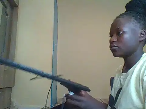 Snapshot of prettychic5 chatting on 25, 11, 2025 prettychic5 online show from 25, 11, 2025