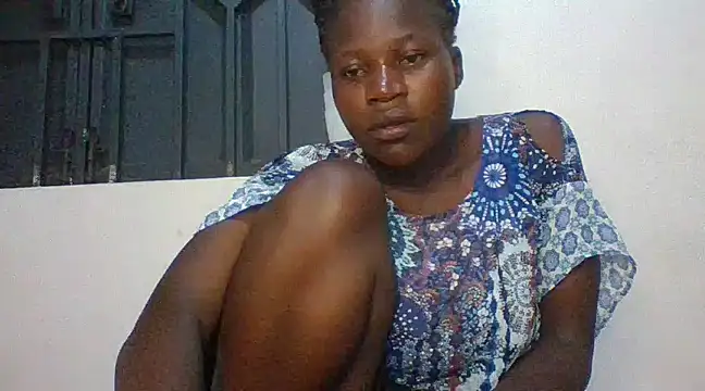 Snapshot of prettychic5 chatting on 12, 3, 2025 prettychic5 online show from 12, 3, 2025