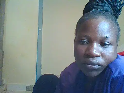 Snapshot of prettychic5 chatting on 19, 11, 2025 prettychic5 online show from 19, 11, 2025