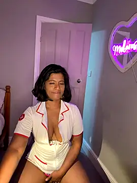 Snapshot of RoseMelanie chatting on 5, 11, 2025 RoseMelanie online show from 5, 11, 2025