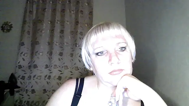 Snapshot of MeilomaWesa chatting on 21, 10, 2025 MeilomaWesa online show from 21, 10, 2025