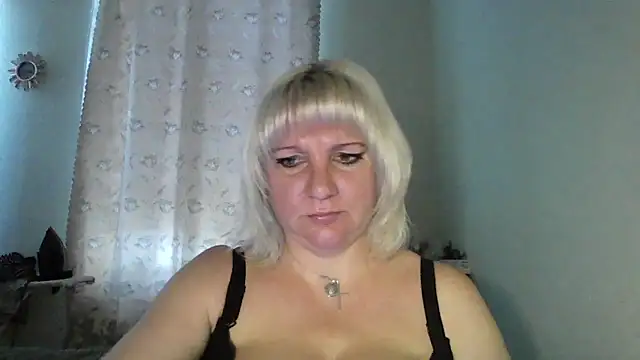 Snapshot of MeilomaWesa chatting on 3, 11, 2025 MeilomaWesa online show from 3, 11, 2025