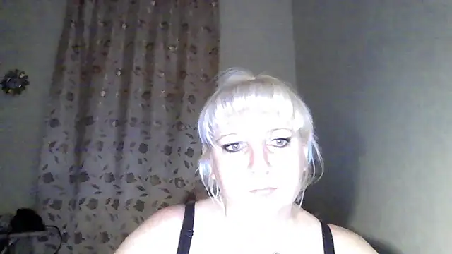 Snapshot of MeilomaWesa chatting on 1, 12, 2025 MeilomaWesa online show from 1, 12, 2025