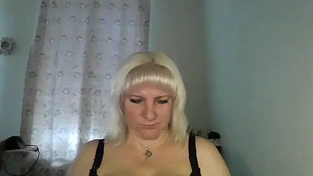 Snapshot of MeilomaWesa chatting on 16, 11, 2025 MeilomaWesa online show from 16, 11, 2025