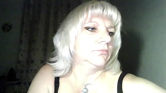 Snapshot of MeilomaWesa chatting on 27, 10, 2025 MeilomaWesa online show from 27, 10, 2025