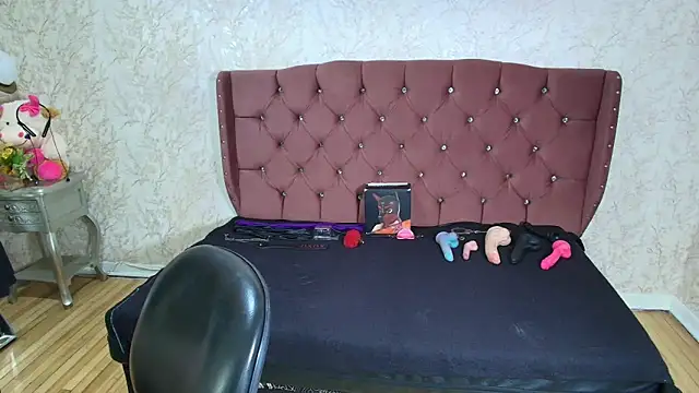 HannaCarrter online show from 10, 11, 2025