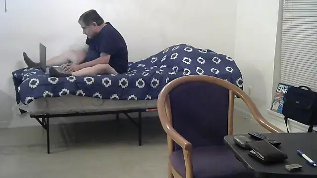 Peachestabby147 online show from 2, 11, 2025