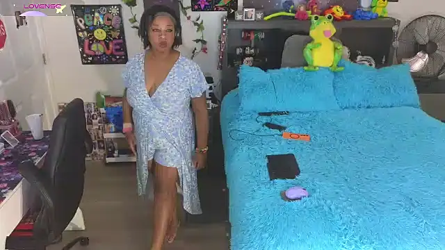 temptressbeauty24 online show from 14, 9, 2025