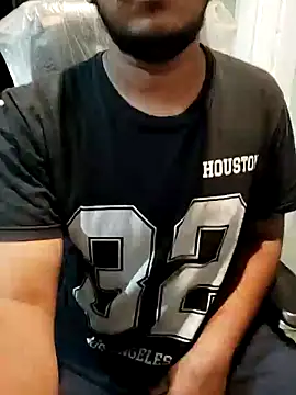 Snapshot of mrshine chatting on 19, 10, 2025 mrshine online show from 19, 10, 2025