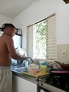 emrehliug12 online show from 9, 2, 2026